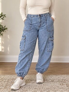 Reitmans Petite Size 30 Light Wash Denim Cargo Jogger Jeans Plus Size Y2K Comfy